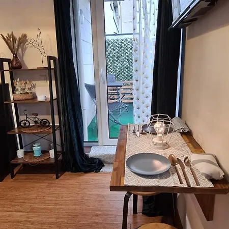 Balcony Hyper Centre 4* Lilla