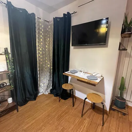 B&B Balcony Hyper Centre 릴