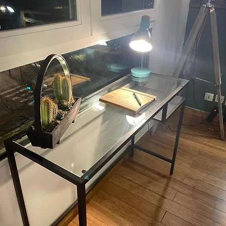 B&B Balcony Hyper Centre 4*