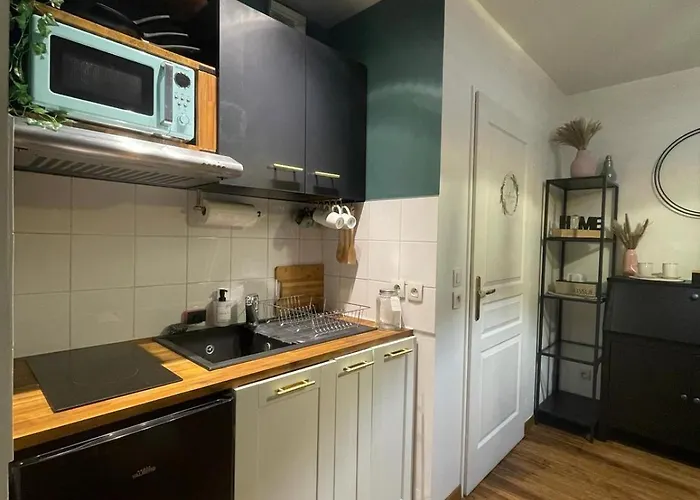 Balcony Hyper Centre Bed & Breakfast 4*